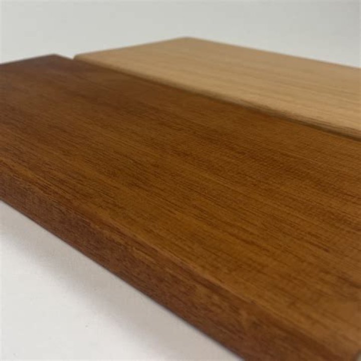 How can you tell genuine mahogany