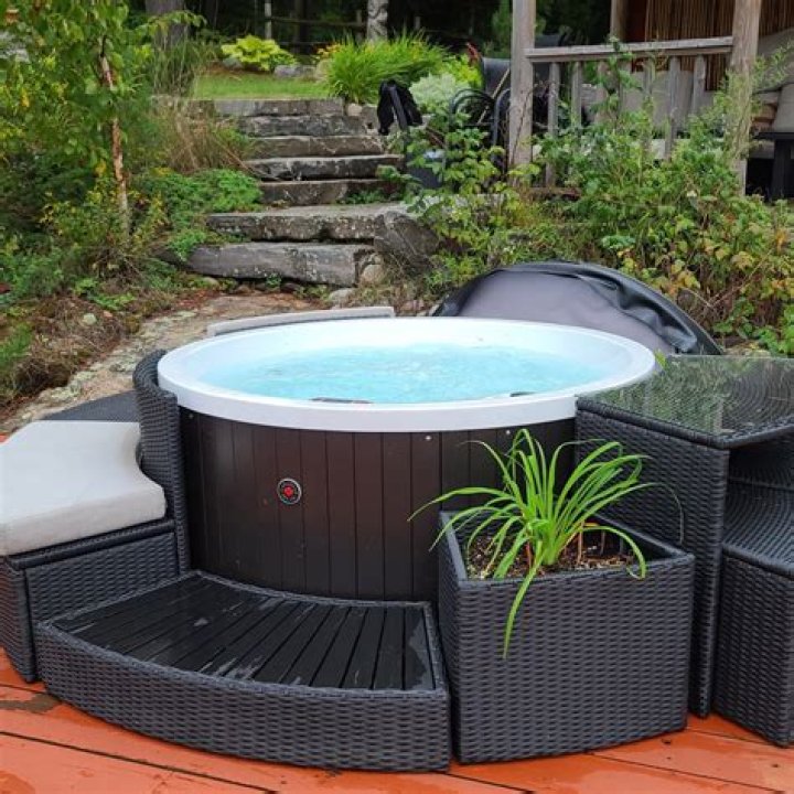 What does a portable hot tub cost