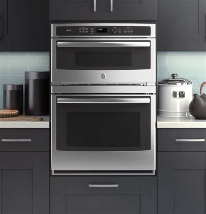 What is an Advantium microwave