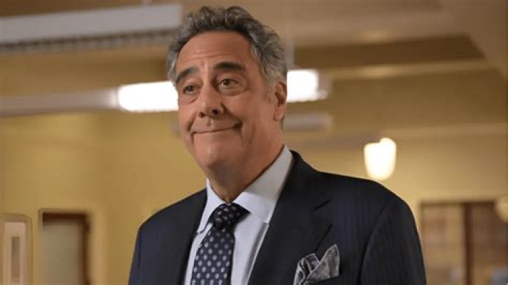 What is Brad Garrett net worth