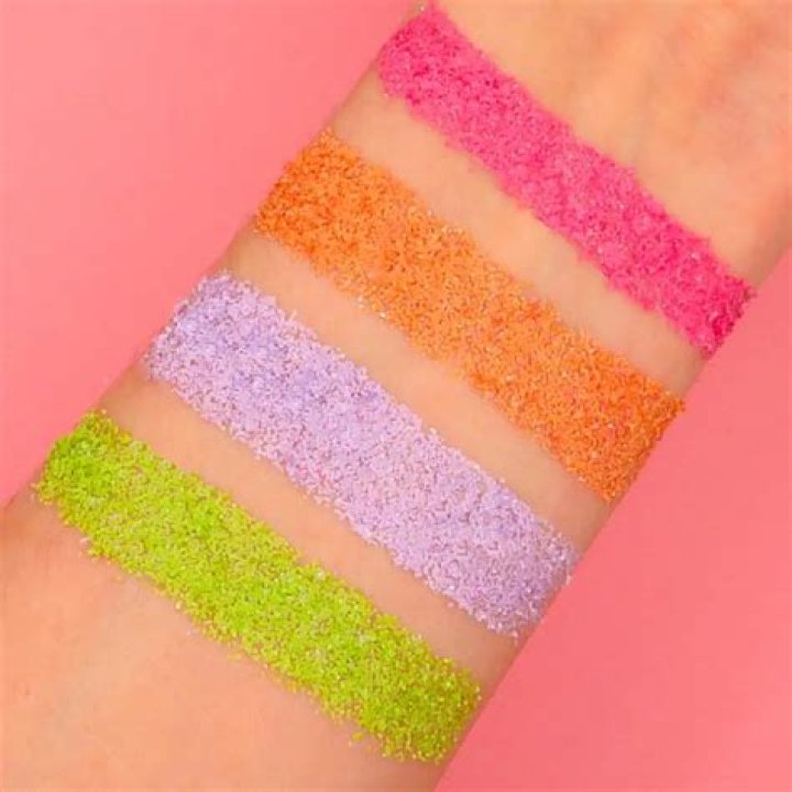 What is glass glitter used for