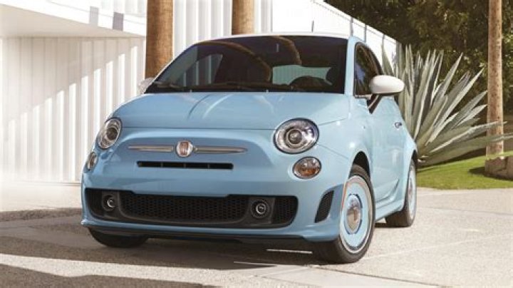 Why was the Fiat 500 discontinued